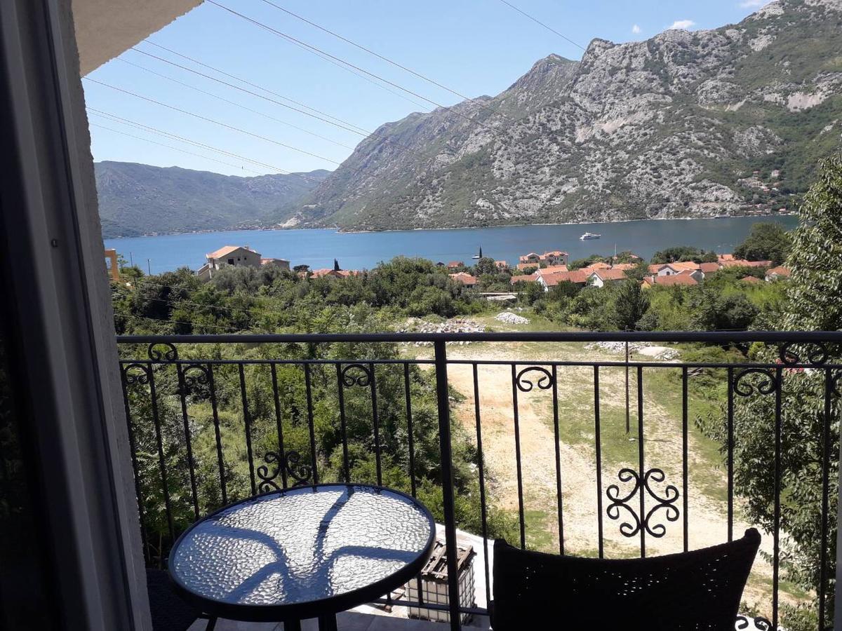 Apartmani Viza Risan Exterior foto